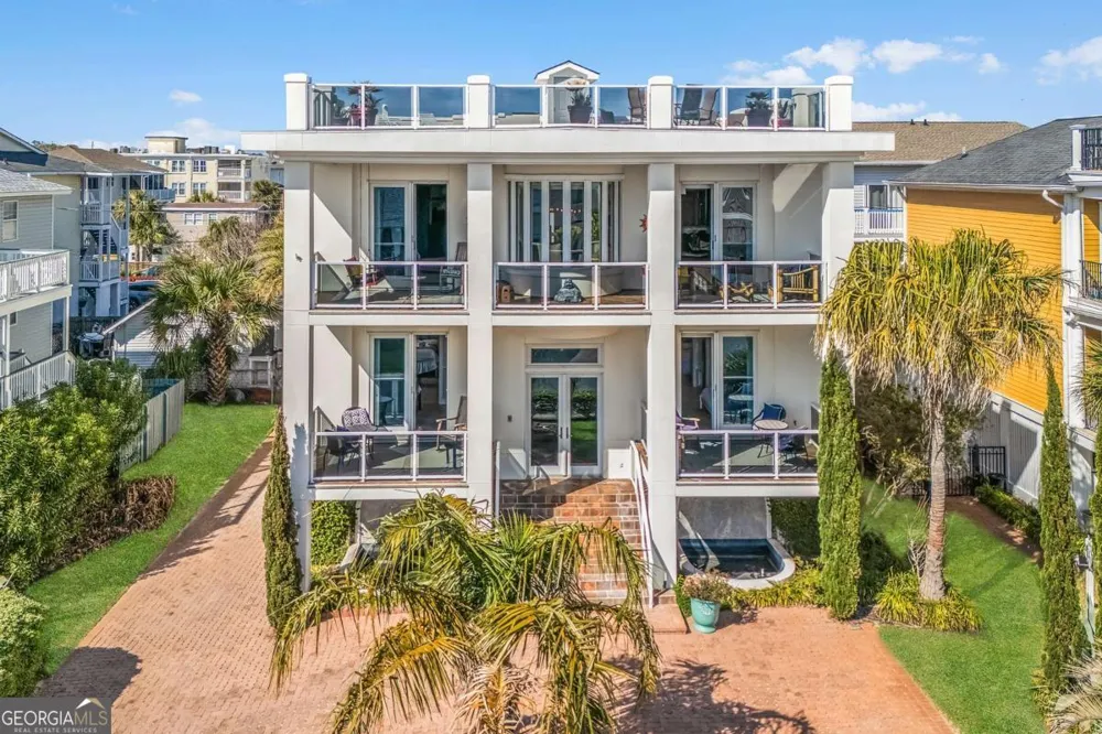 8 18Th ST Tybee Island, GA 31328