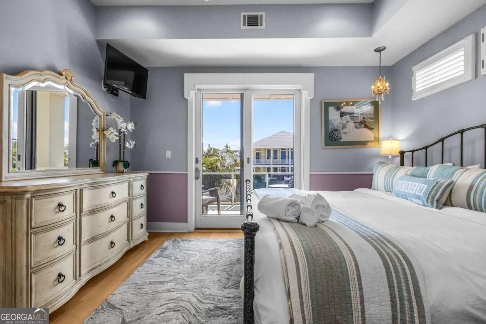 8 18Th ST Tybee Island, GA 31328