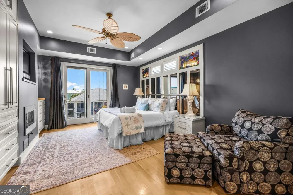 8 18Th ST Tybee Island, GA 31328
