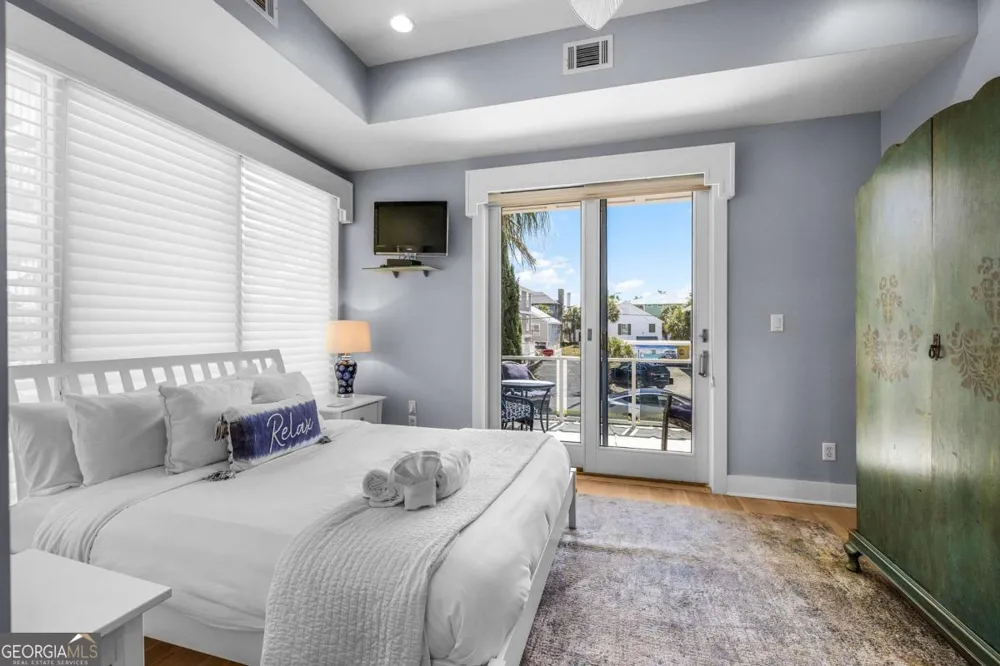 8 18Th ST Tybee Island, GA 31328