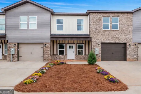 302 Beau Claire CIR