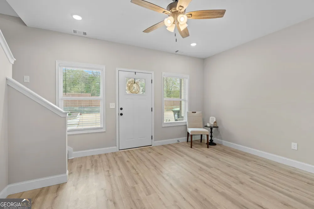 302 Beau Claire CIR Byron, GA 31008