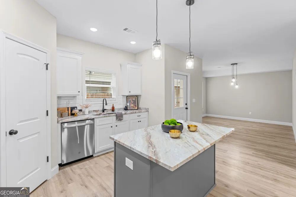 302 Beau Claire CIR Byron, GA 31008