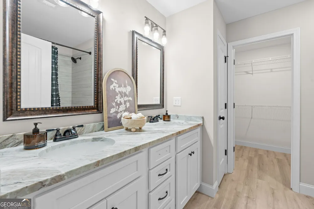 302 Beau Claire CIR Byron, GA 31008