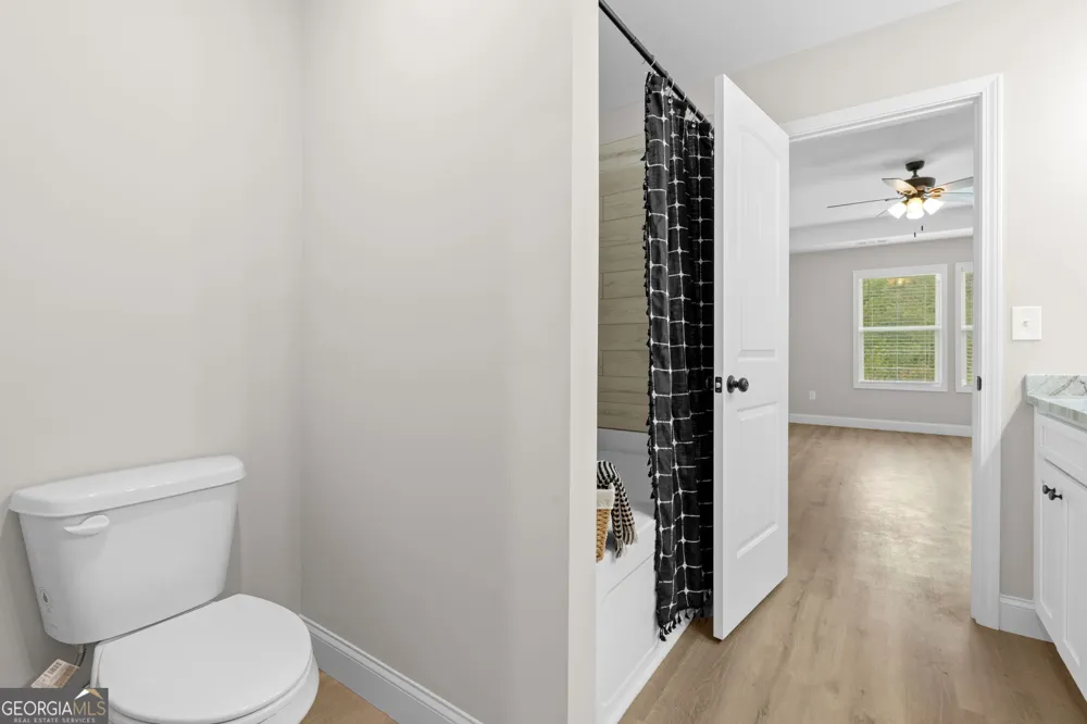 302 Beau Claire CIR Byron, GA 31008