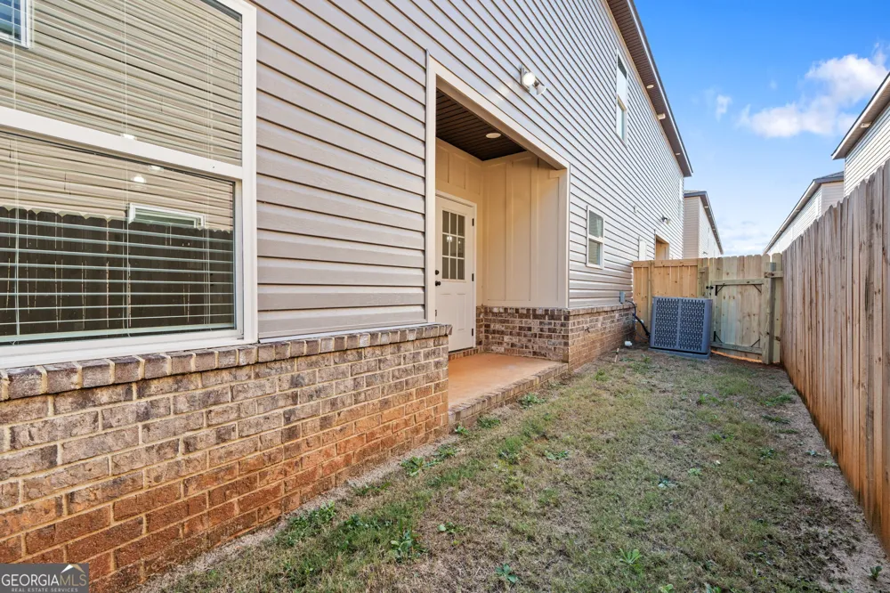 302 Beau Claire CIR Byron, GA 31008