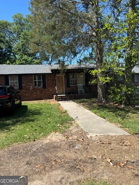 210 CEDAR ST Claxton, GA 30417