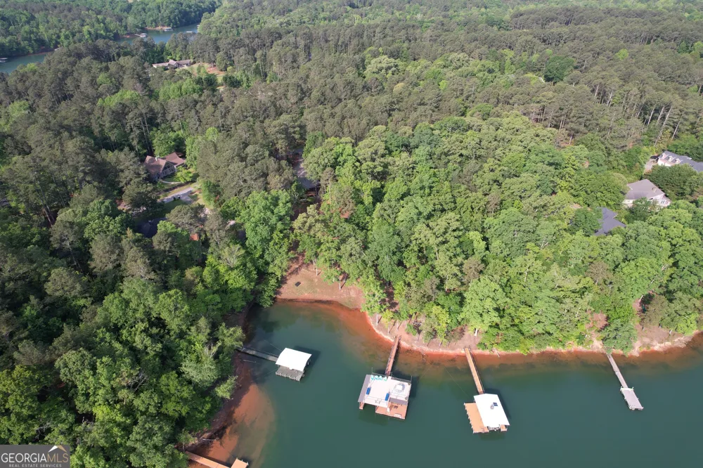 30 Melody Farms DR Hartwell, GA 30643