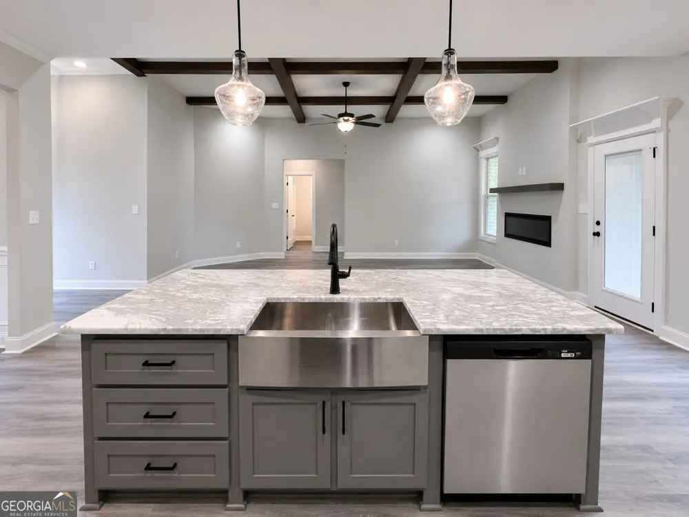 3379 Houser Mill RD Byron, GA 31008