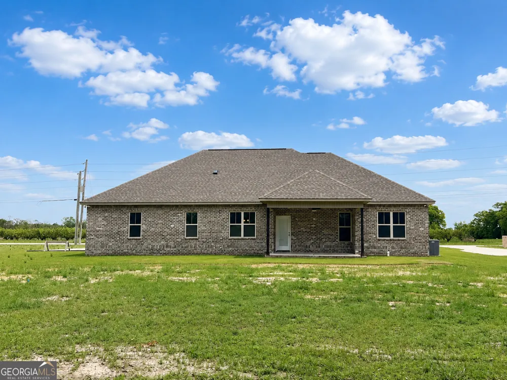 3379 Houser Mill RD Byron, GA 31008