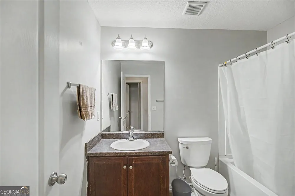 73 Mill Pond LN SE Ludowici, GA 31316