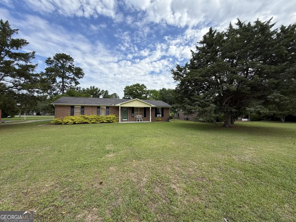 1009 EAST 8TH AVENUE East 8th AVE Cordele, GA 31015