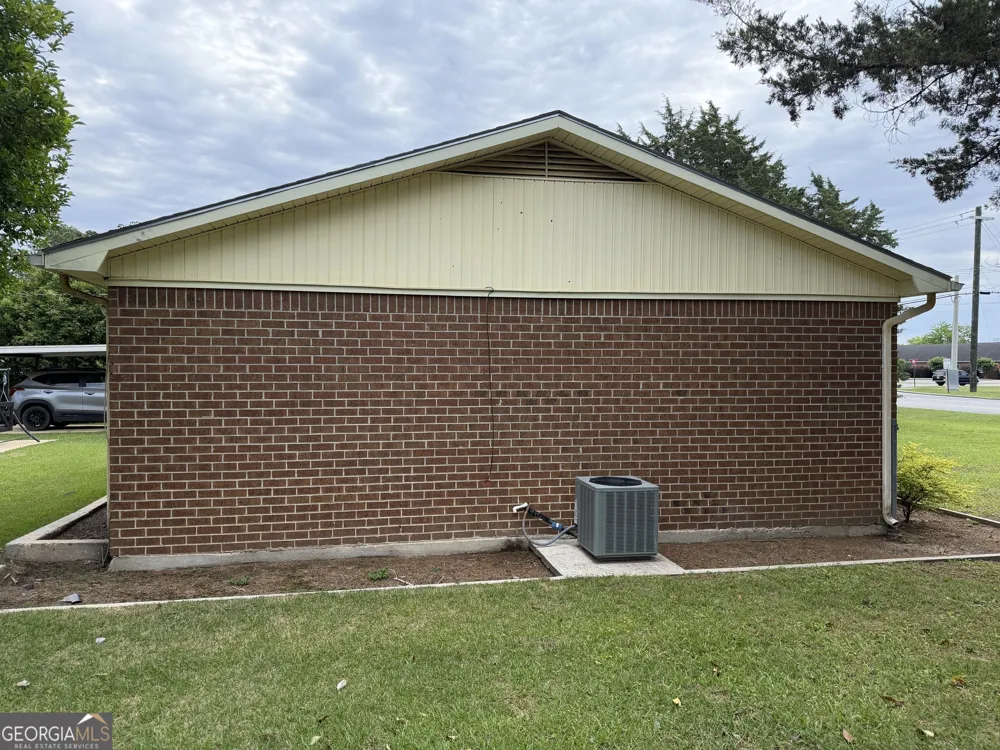 1009 EAST 8TH AVENUE East 8th AVE Cordele, GA 31015