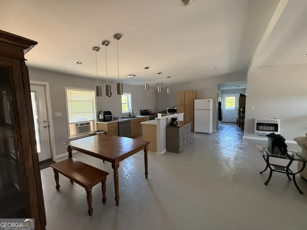 1185 County Road 402 Fruithurst, AL 36262