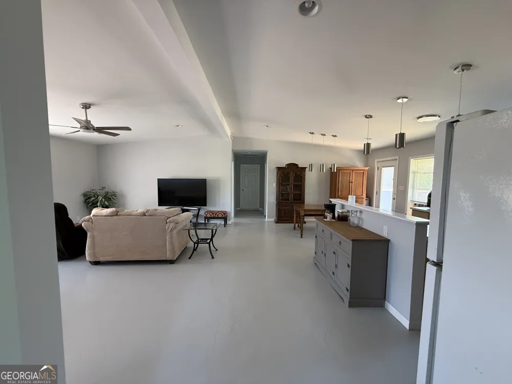 1185 County Road 402 Fruithurst, AL 36262