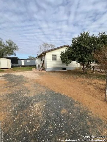 302 sheep hill Dilley, TX 78017
