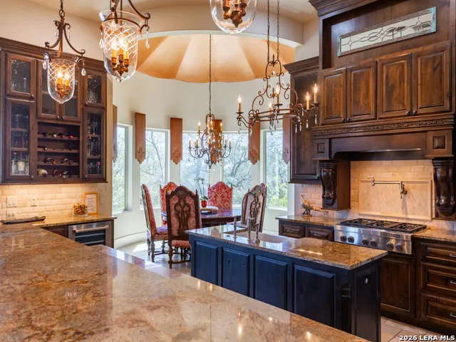 460 Shepherds Crook Helotes, TX 78023