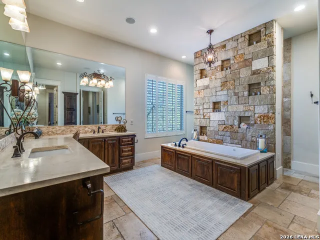 460 Shepherds Crook Helotes, TX 78023
