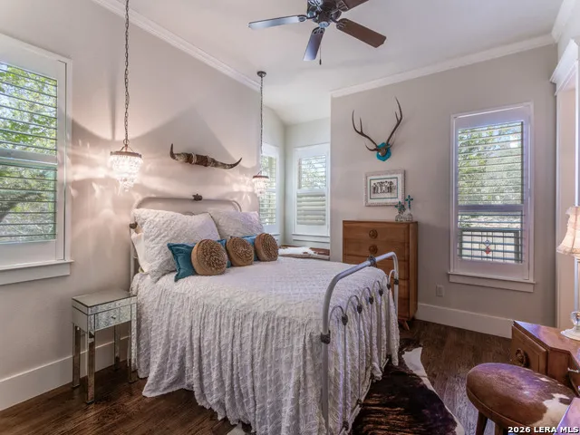 460 Shepherds Crook Helotes, TX 78023