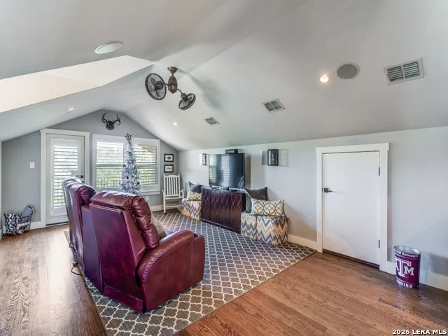 460 Shepherds Crook Helotes, TX 78023