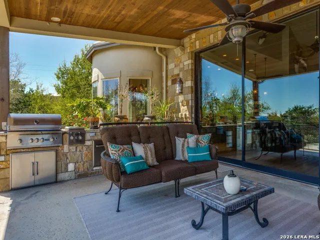 460 Shepherds Crook Helotes, TX 78023