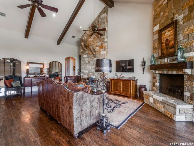 460 Shepherds Crook Helotes, TX 78023
