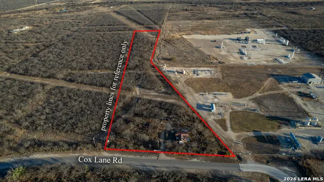 214 Cox Lane Carrizo Springs, TX 78834
