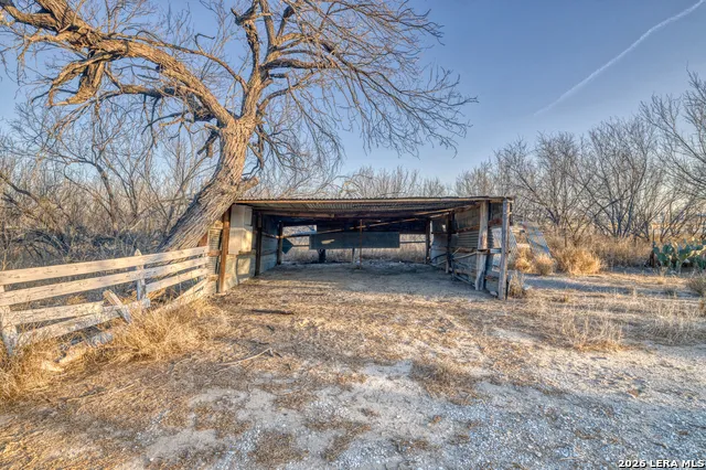 214 Cox Lane Carrizo Springs, TX 78834