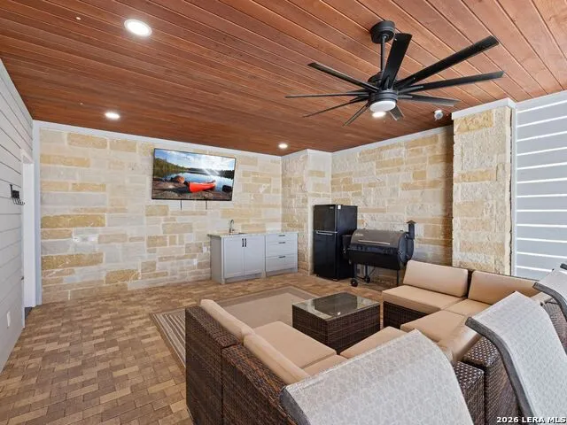 200 Archview Ln Kingsland, TX 78639