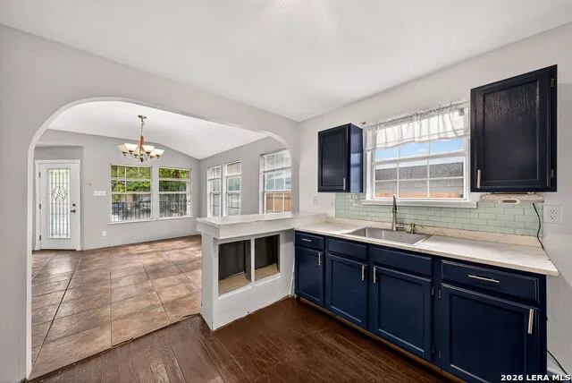 1354 FENFIELD AVE San Antonio, TX 78211