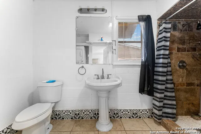 373 Avenue I Poteet, TX 78065