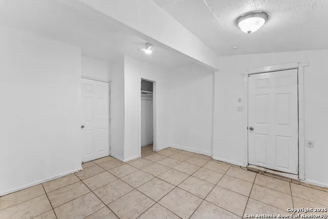 373 Avenue I Poteet, TX 78065