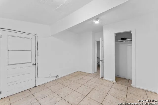373 Avenue I Poteet, TX 78065
