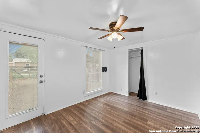 373 Avenue I Poteet, TX 78065