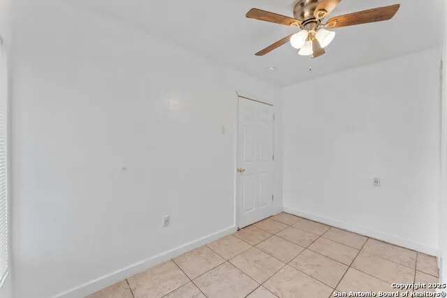 373 Avenue I Poteet, TX 78065