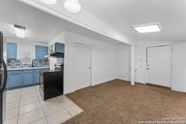 373 Avenue I Poteet, TX 78065