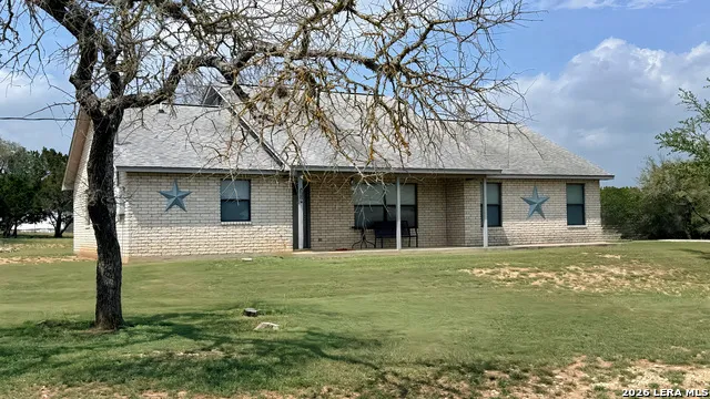 1520 LAKESIDE DR Lakehills, TX 78063