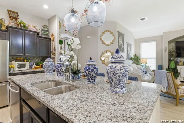 238 Iron Gate Pleasanton, TX 78064