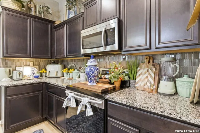 238 Iron Gate Pleasanton, TX 78064