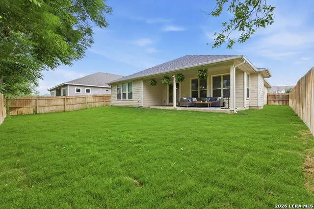 238 Iron Gate Pleasanton, TX 78064