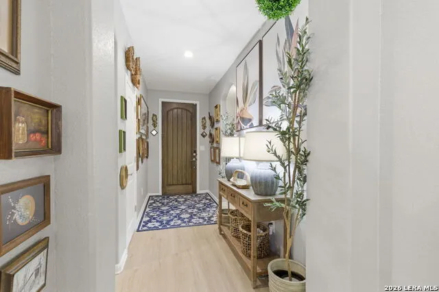 238 Iron Gate Pleasanton, TX 78064