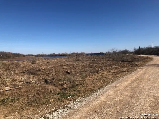 516  (LOT 7) CR 6843 Lytle, TX 78052