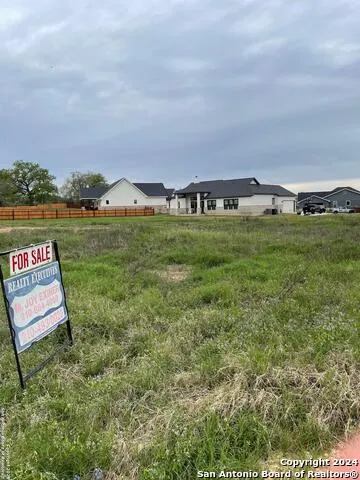 116 BAYBERRY CT La Vernia, TX 78121