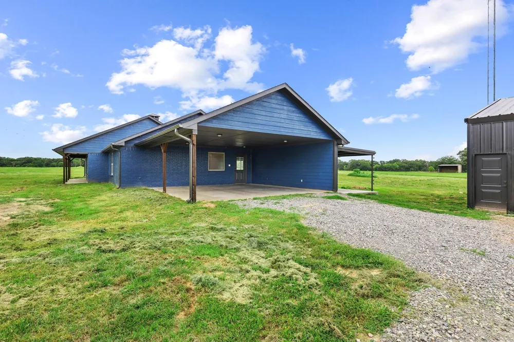 1250 County Road 2280 Telephone, TX 75488
