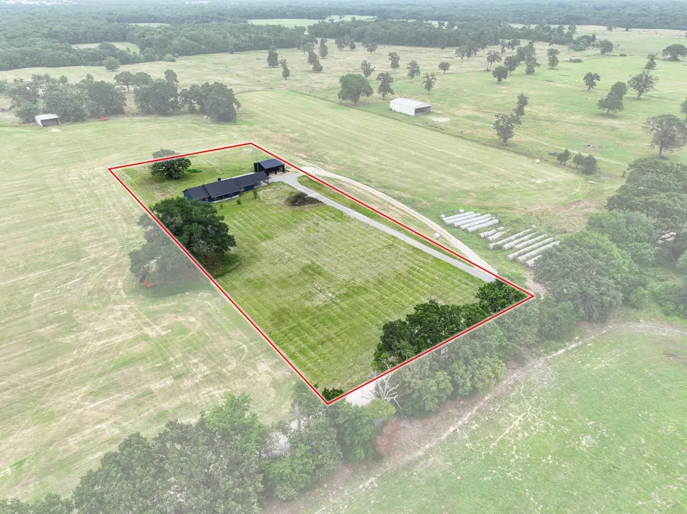 1250 County Road 2280 Telephone, TX 75488
