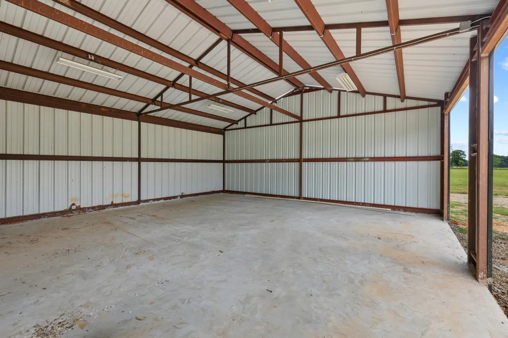 1250 County Road 2280 Telephone, TX 75488