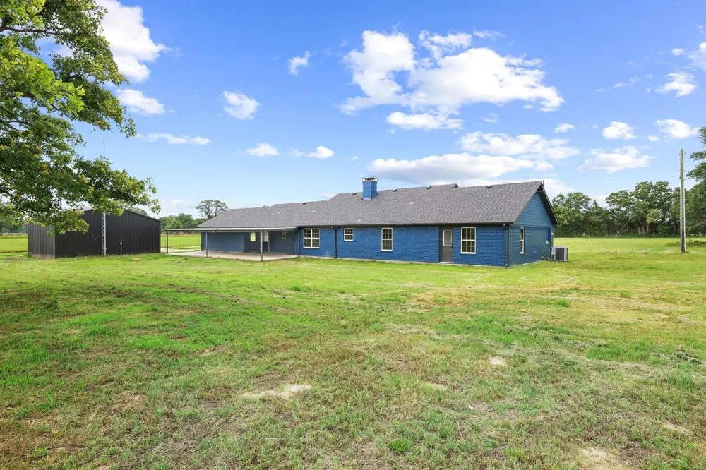 1250 County Road 2280 Telephone, TX 75488