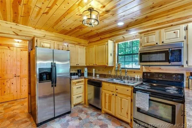 3859 W Lake Fort Towson, OK 74735
