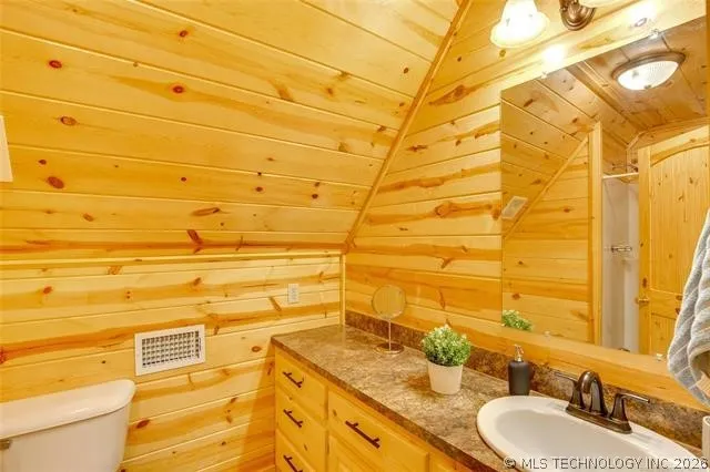 3859 W Lake Fort Towson, OK 74735