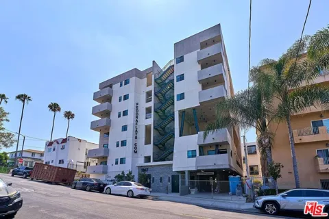 1047 Fedora Street #602